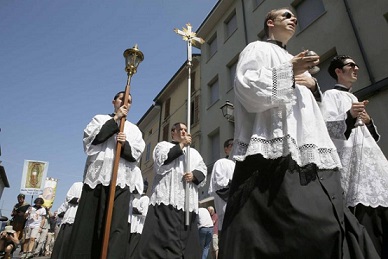 processione davanti