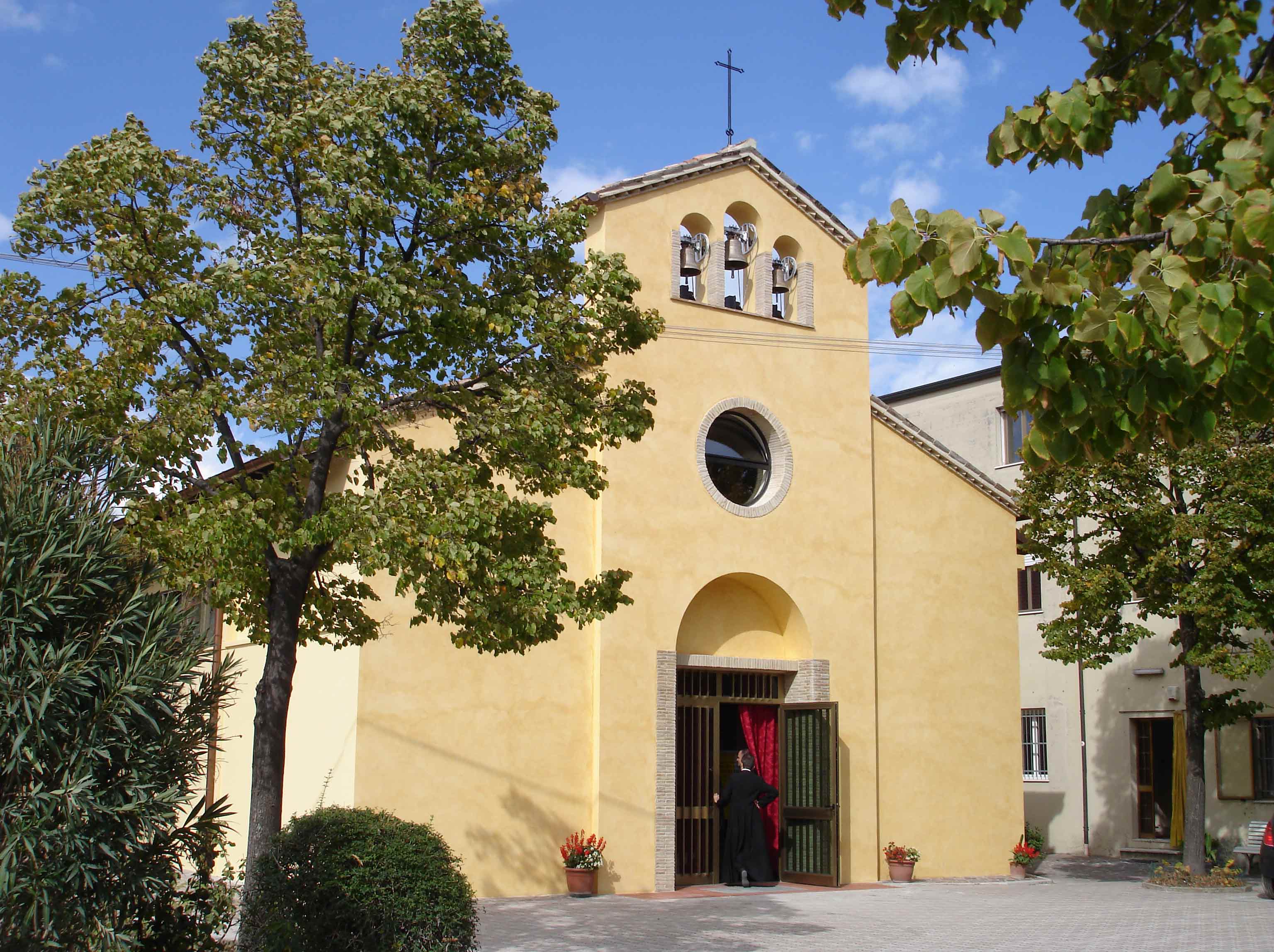 facciata chiesa rimini