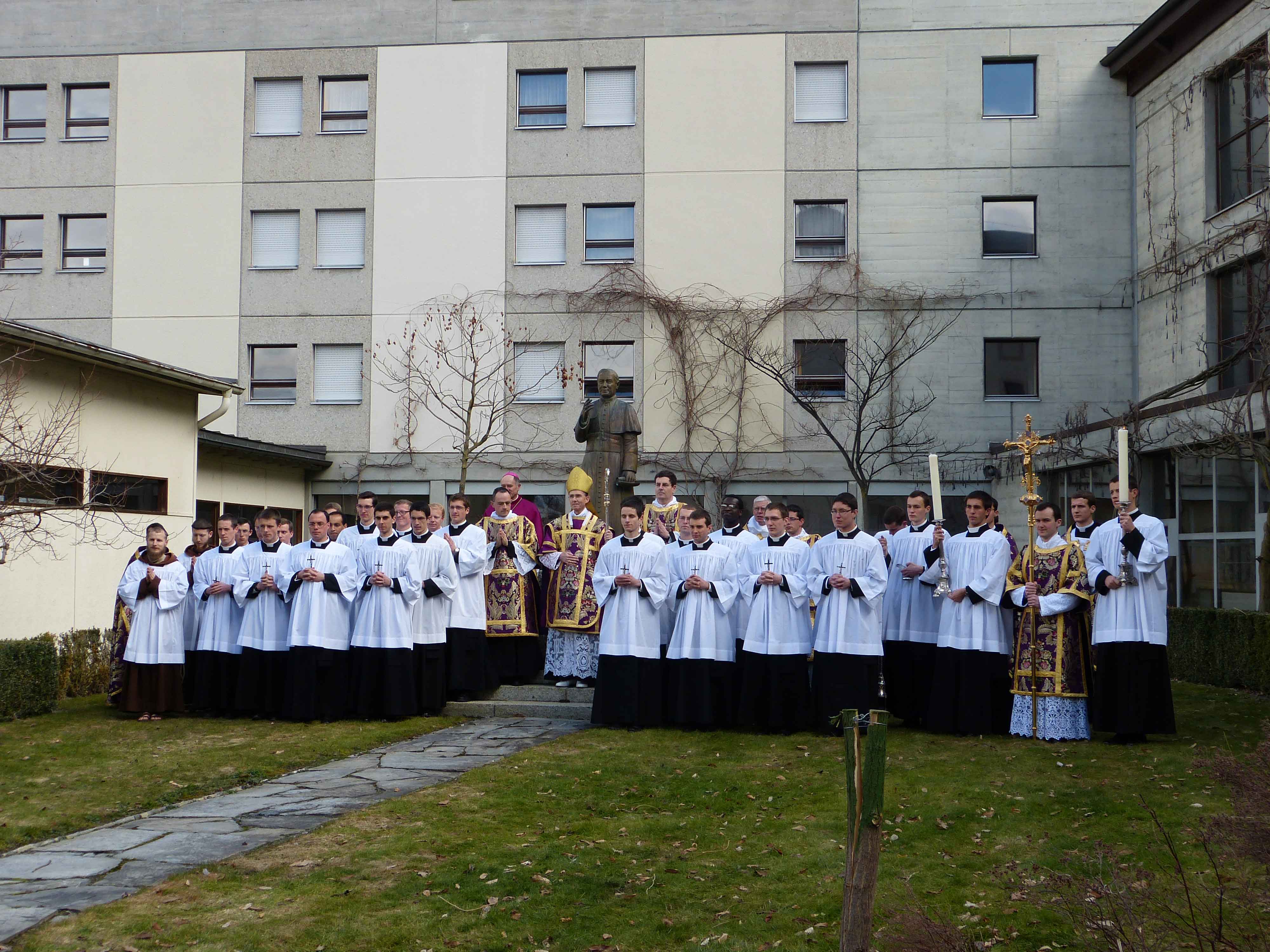 foto di gruppo alla fine della liturgia