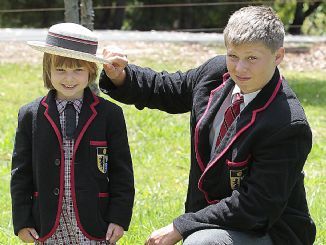 Due alunni di Saint Thomas Aquinas College, Australia