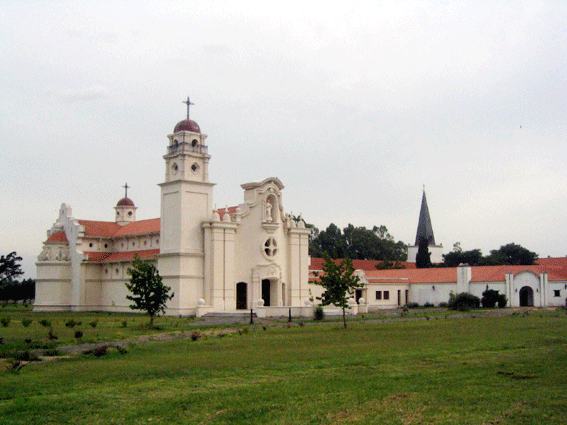 Chiesa di La Reja, Argentina, 2001