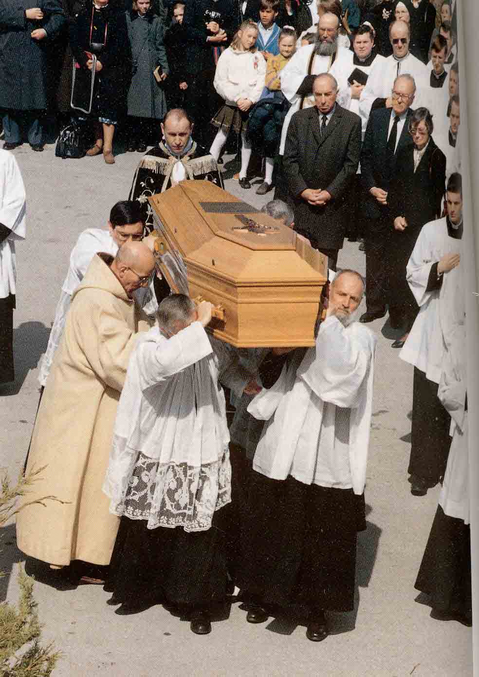 Funerali di Mons. Lefebvre 25-03-1991